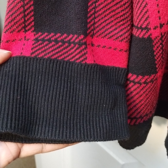 Plus Size Plaid Sweater - Picture 7 of 11